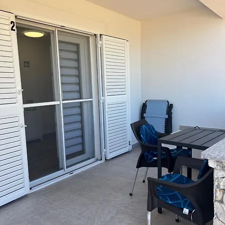 Sirius Apartment *